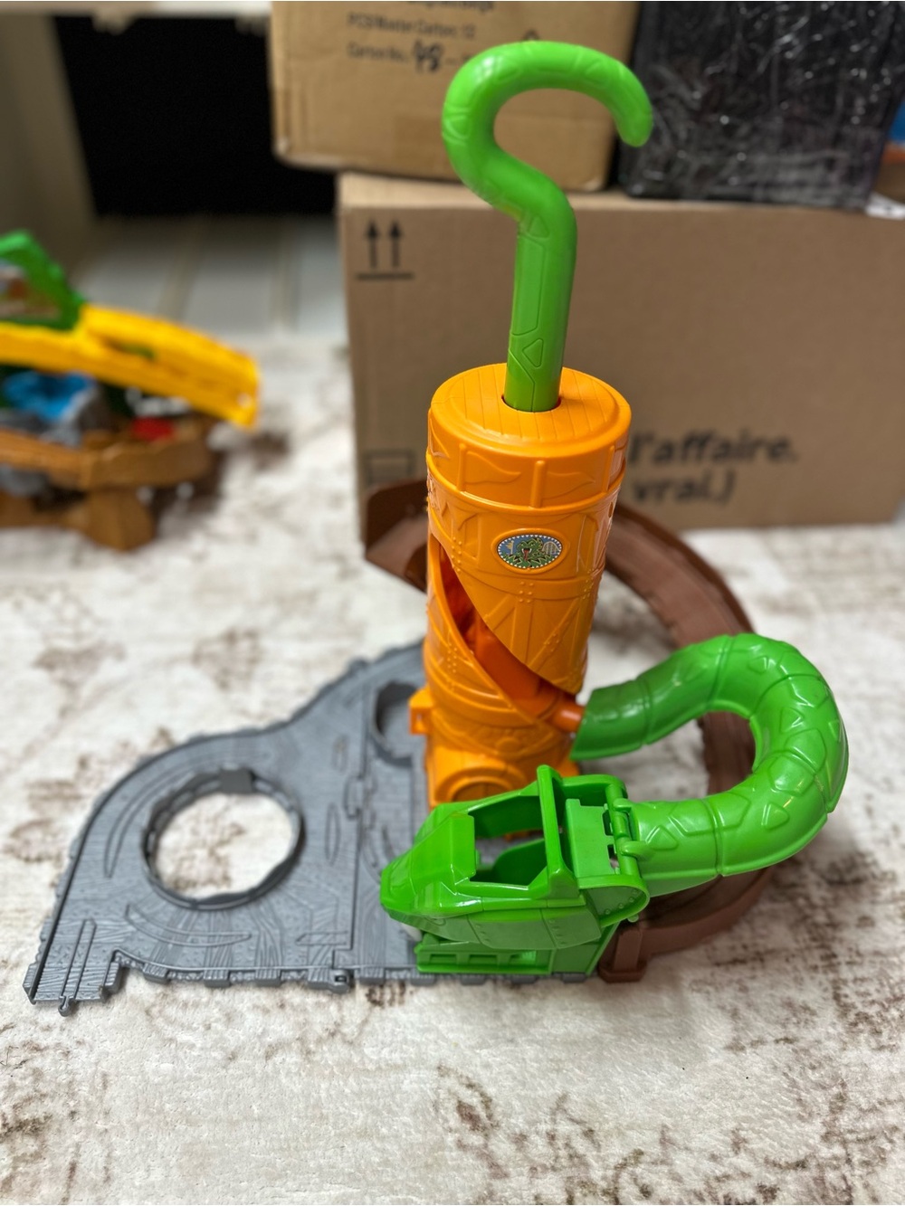 Thomas and Friends Take-N-Play Rattling Snake Ride CKY51 w/snake